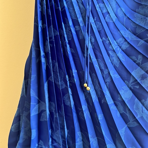 NWT Banana Republic Size Small Blue One Shoulder Top - Picture 8 of 17